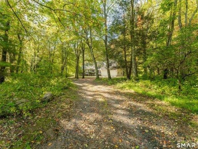 House for sale in Pomfret, Northeastern Connecticut Planning Region