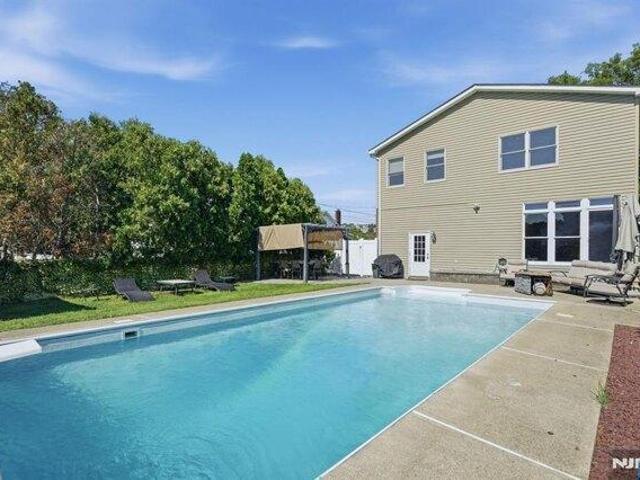 House for sale in Passaic, New Jersey