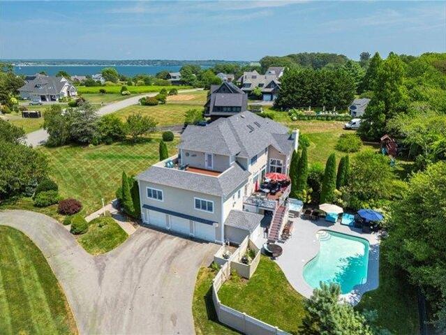 House for sale in Portsmouth, Rhode Island