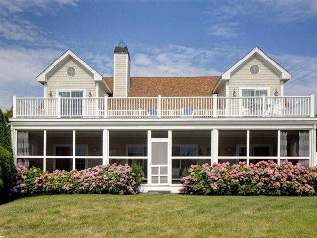 House for sale in Portsmouth, Rhode Island