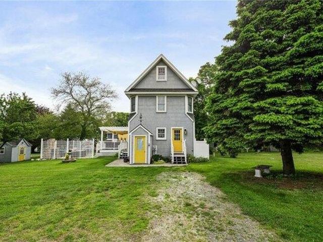 House for sale in Portsmouth, Rhode Island