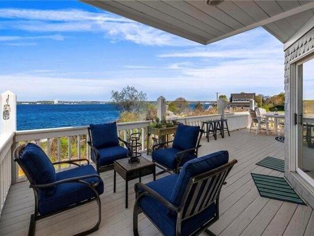 House for sale in Portsmouth, Rhode Island