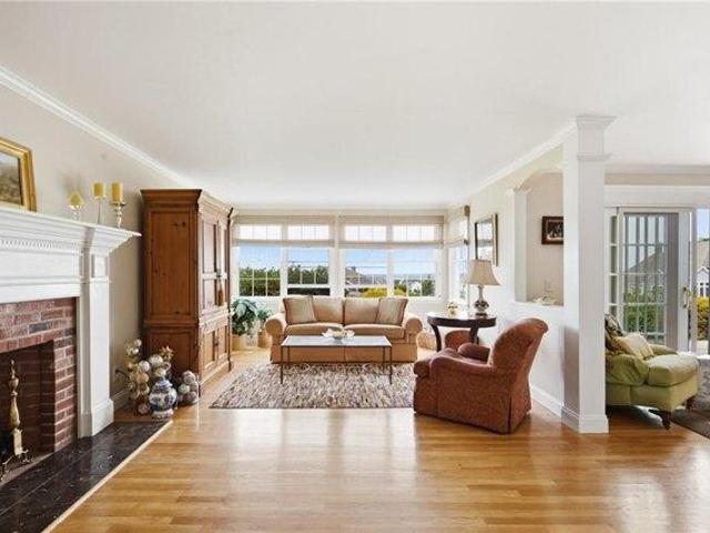 House for sale in Portsmouth, Newport County