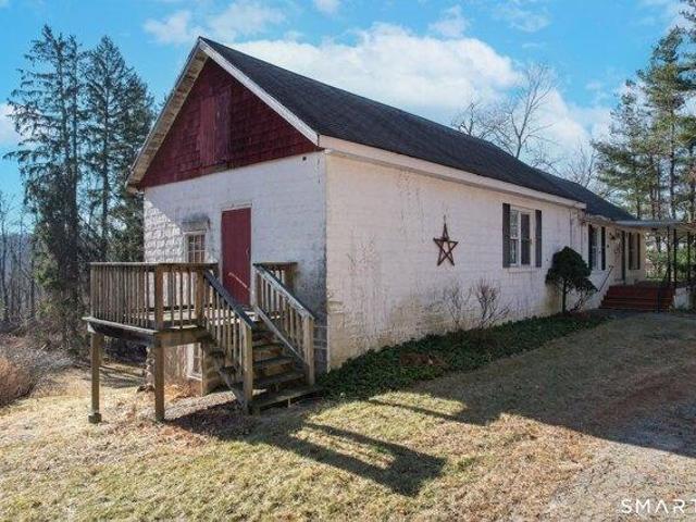 House for sale in Prospect, Connecticut