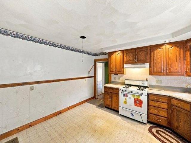 House for sale in North Quincy, Quincy