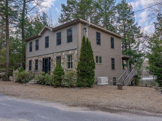 House for sale in Raymond, Maine