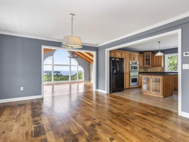 House for sale in Raymond, Maine