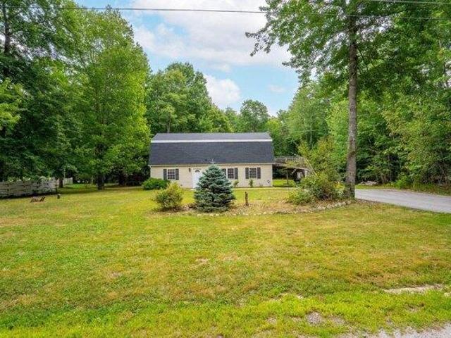 House for sale in Raymond, Maine