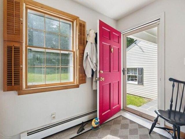 House for sale in Felchville, Reading
