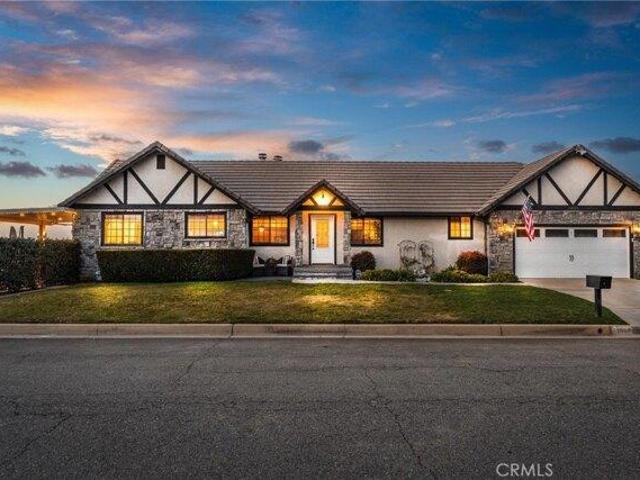 House for sale in Redlands