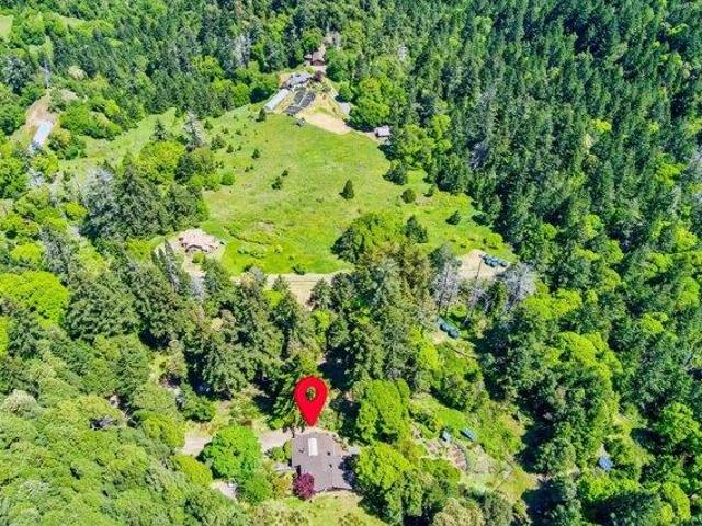 House for sale in Redway