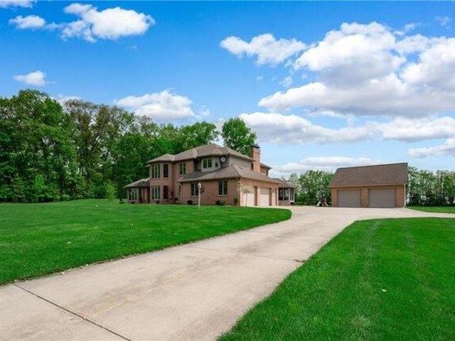 House for sale in Renfrew