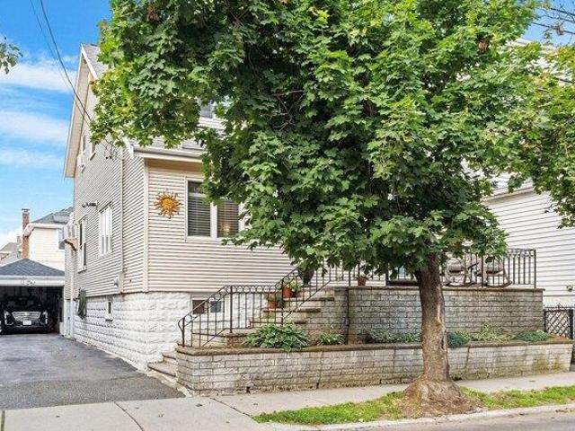 House for sale in Point of Pines, Revere