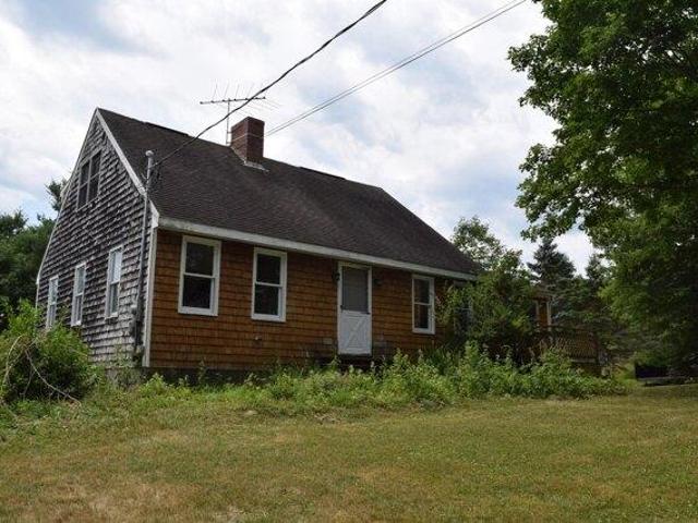 House for sale in Richmond, Maine