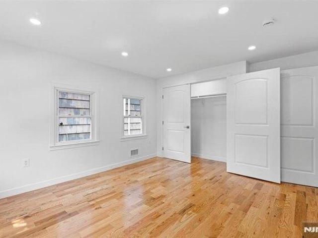 House for sale in Ridgefield Park, New Jersey