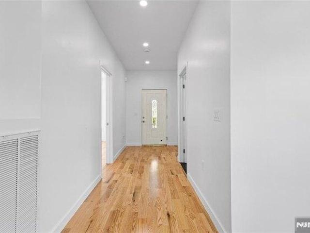 House for sale in Ridgefield Park, New Jersey