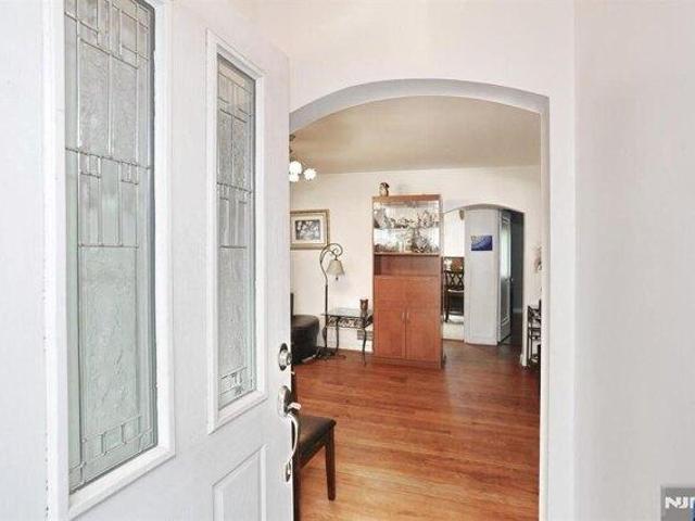 House for sale in River Edge, New Jersey
