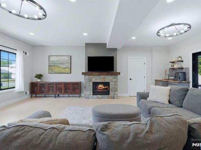House for sale in River Edge, New Jersey