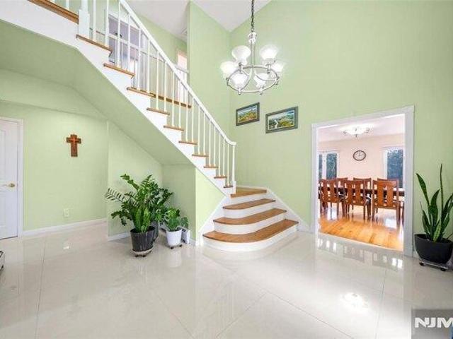 House for sale in Cherry Hill, River Edge