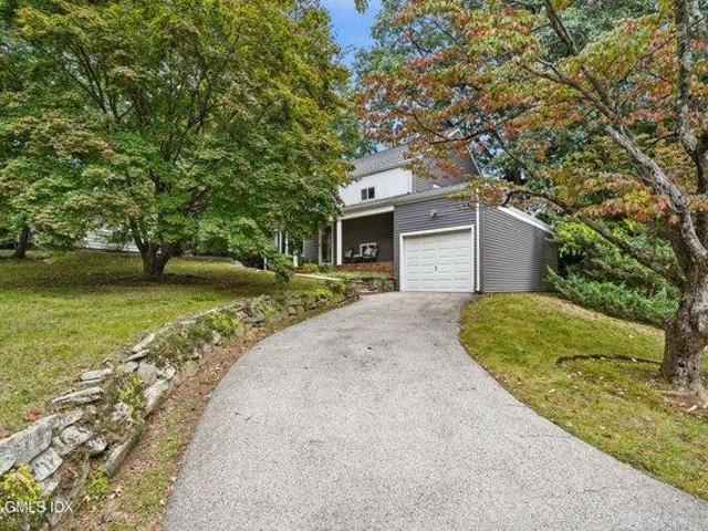 House for sale in North Mianus, Greenwich