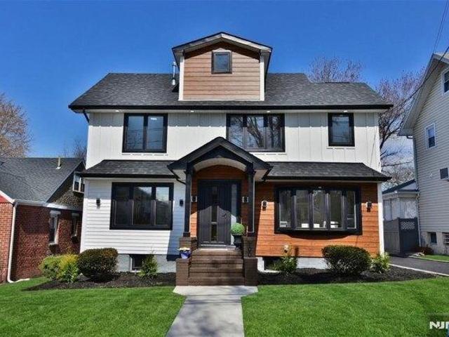 House for sale in Rochelle Park, New Jersey