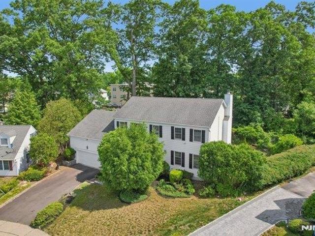 House for sale in Rochelle Park, New Jersey