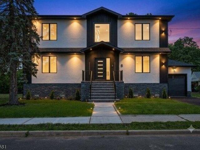 House for sale in Rochelle Park, New Jersey