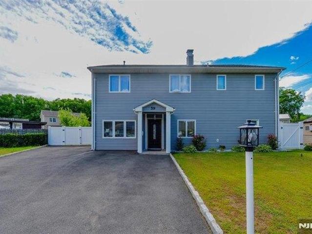 House for sale in Rochelle Park, New Jersey