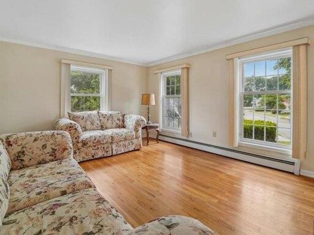 House for sale in Rochelle Park, New Jersey