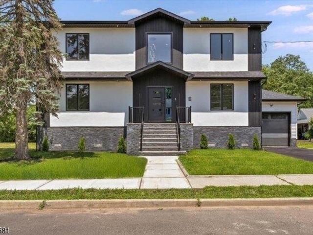 House for sale in Rochelle Park, New Jersey