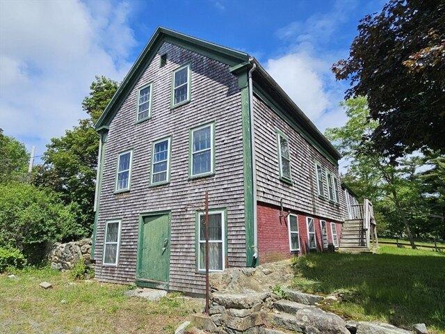House for sale in Rochester, Massachusetts