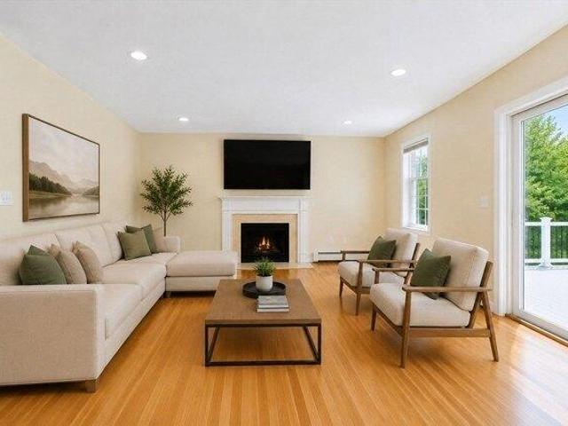 House for sale in Rochester, Massachusetts