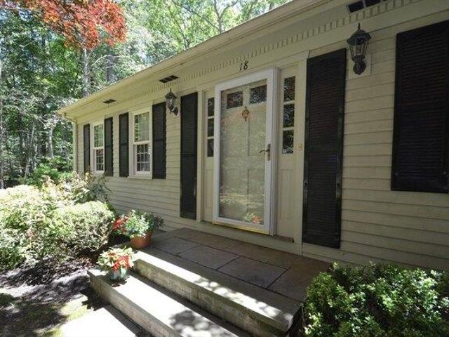 House for sale in Rochester, Massachusetts