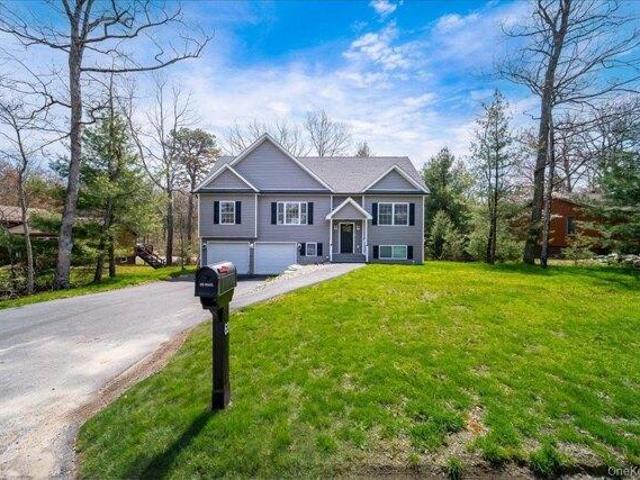 House for sale in Rock Hill, New York