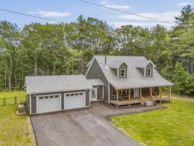 House for sale in Maine