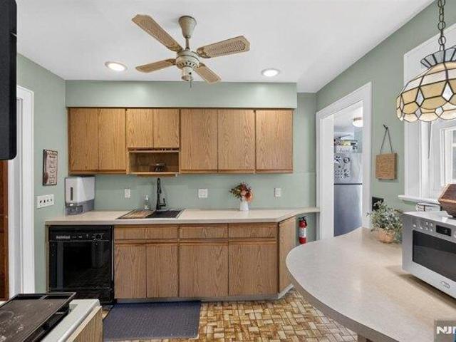 House for sale in Roseland, New Jersey