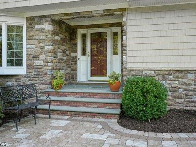 House for sale in Roseland, New Jersey