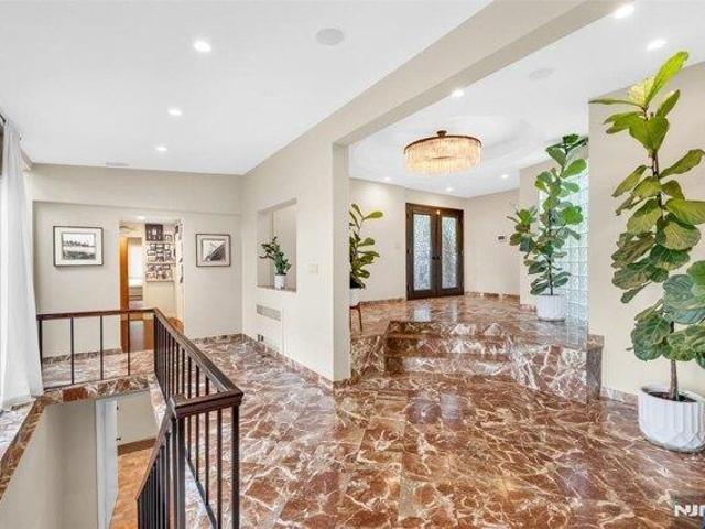 House for sale in Roseland, Essex County