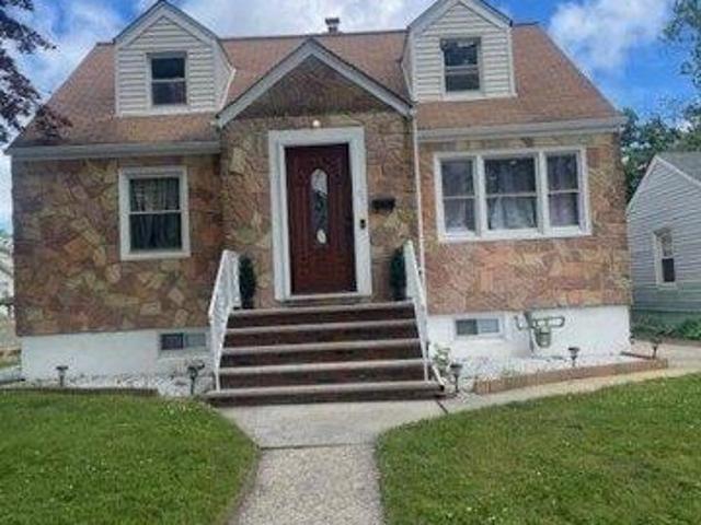 House for sale in Roselle, New Jersey
