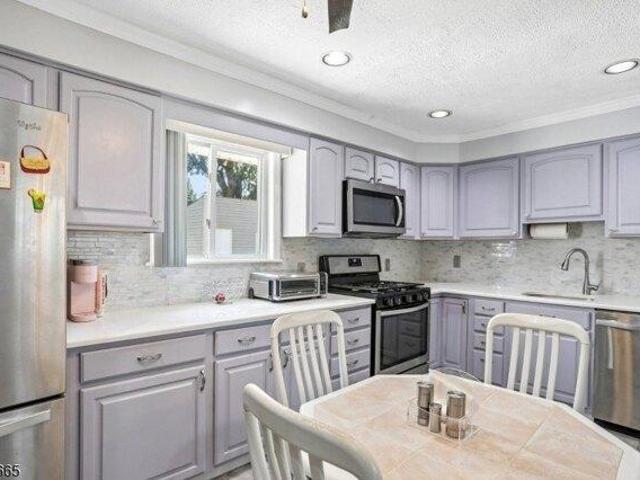 House for sale in Roselle, New Jersey