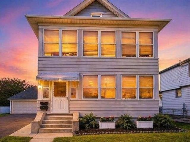 House for sale in Saddle Brook, New Jersey
