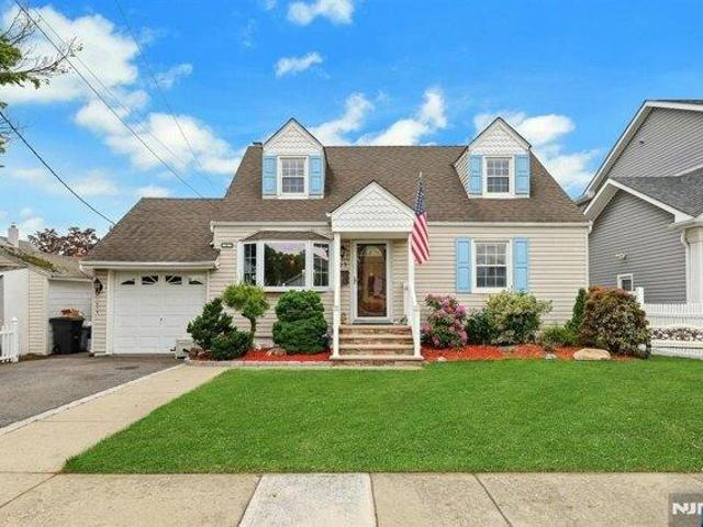 House for sale in Saddle Brook, New Jersey