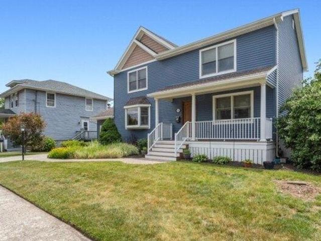 House for sale in Saddle Brook, New Jersey