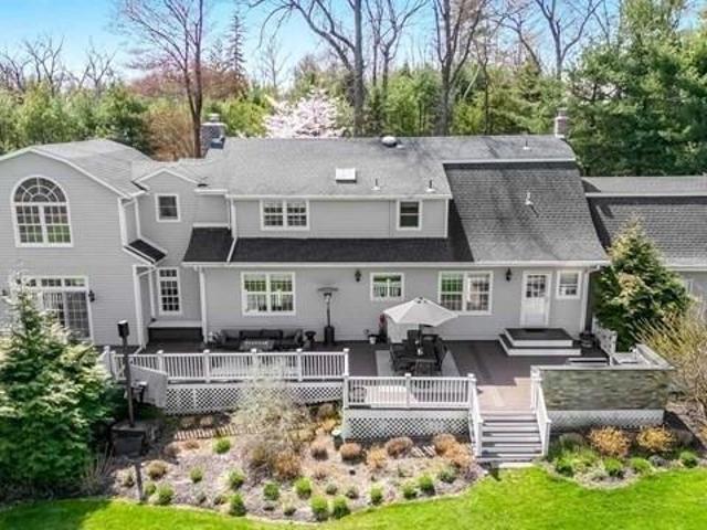 House for sale in Woodcliff Lake, New Jersey