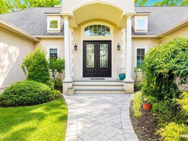 House for sale in Saddle River, New Jersey