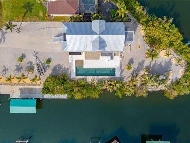 House for sale in Saint James City, Florida