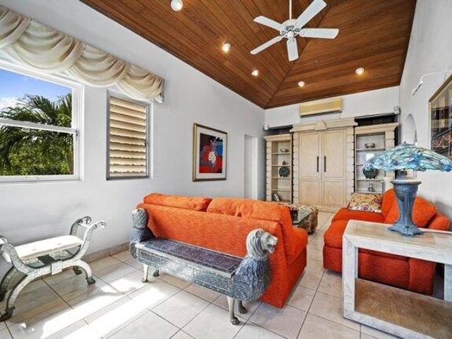House for sale in Saint Thomas, Missouri