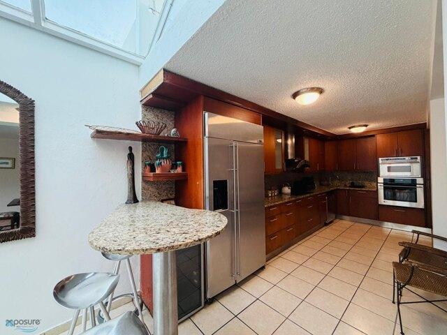 House for sale in San Juan
