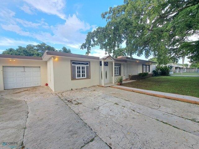 House for sale in San Juan
