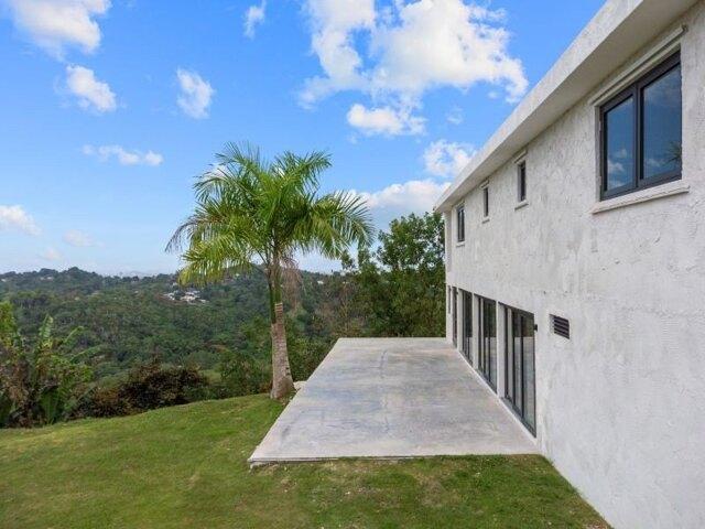 House for sale in San Juan